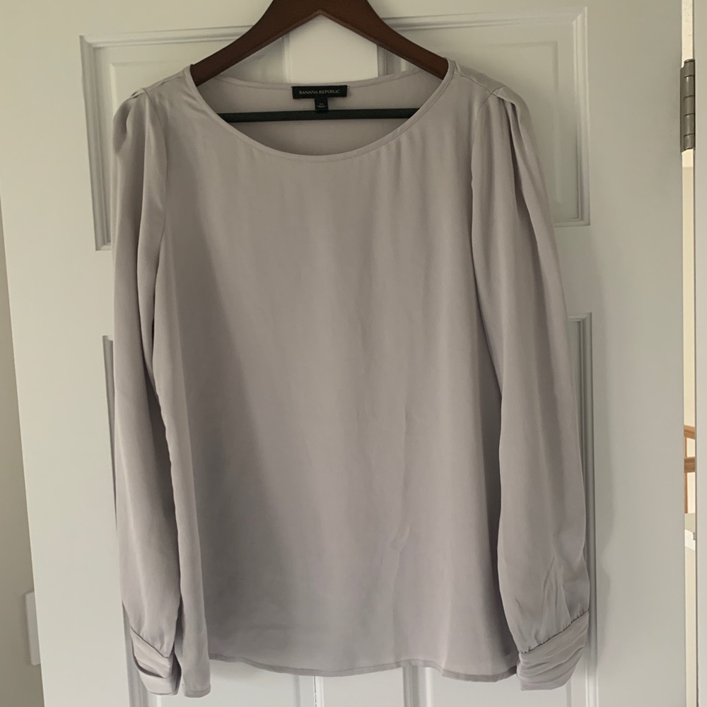 Banana Republic light gray/silver blouse